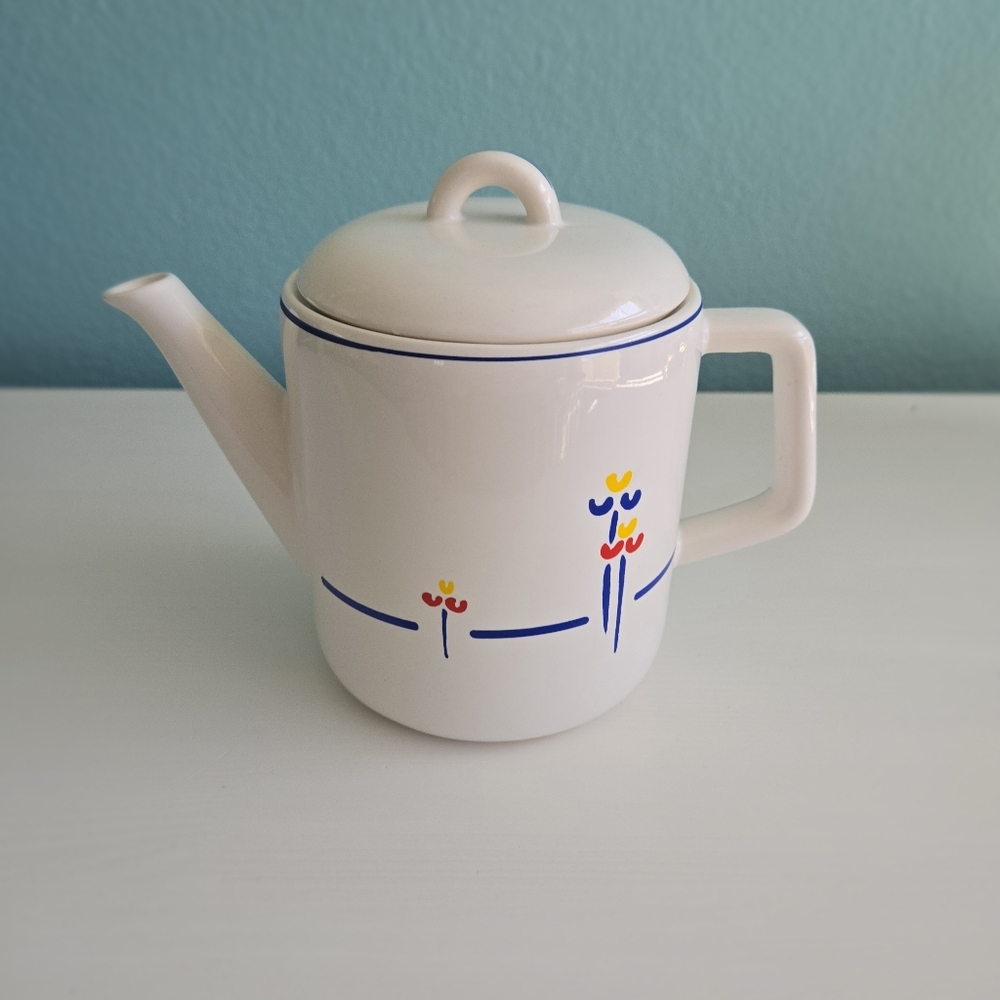Vintage Riva Designa Tulip Teapot